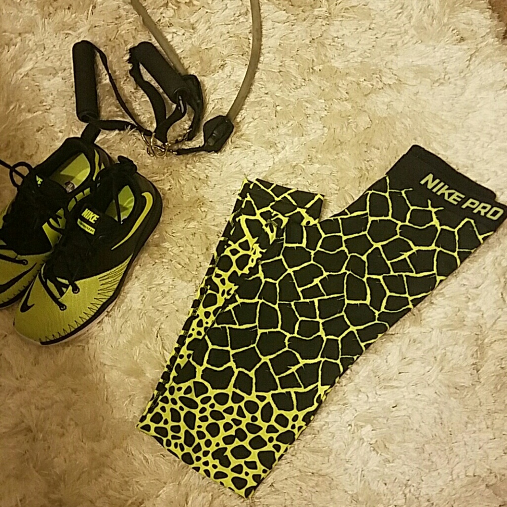 Nike pro